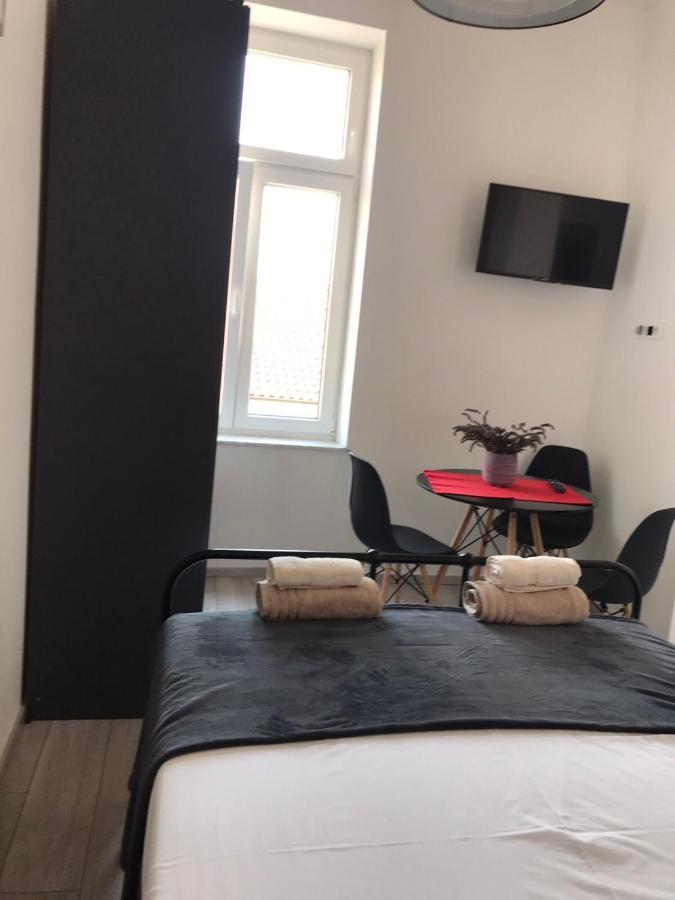 Studio Apartmani Paola ริเยกา ภายนอก รูปภาพ