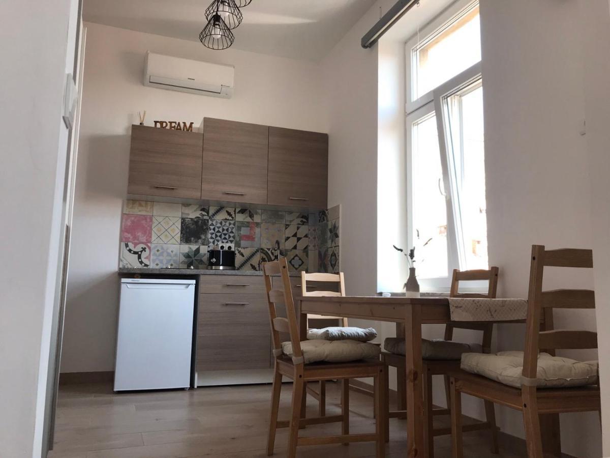 Studio Apartmani Paola ริเยกา ภายนอก รูปภาพ